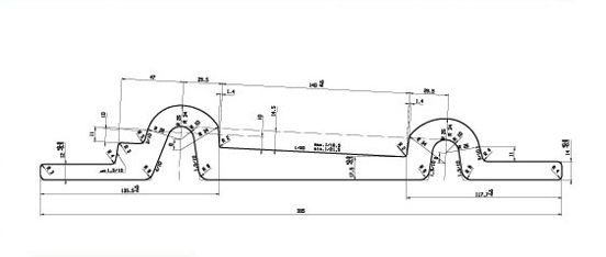 Vista de pefil de las Placas para Carril de tipo Pandrol, modelo 140, dónde se pueden ver las acotaciones que indican su tamaño